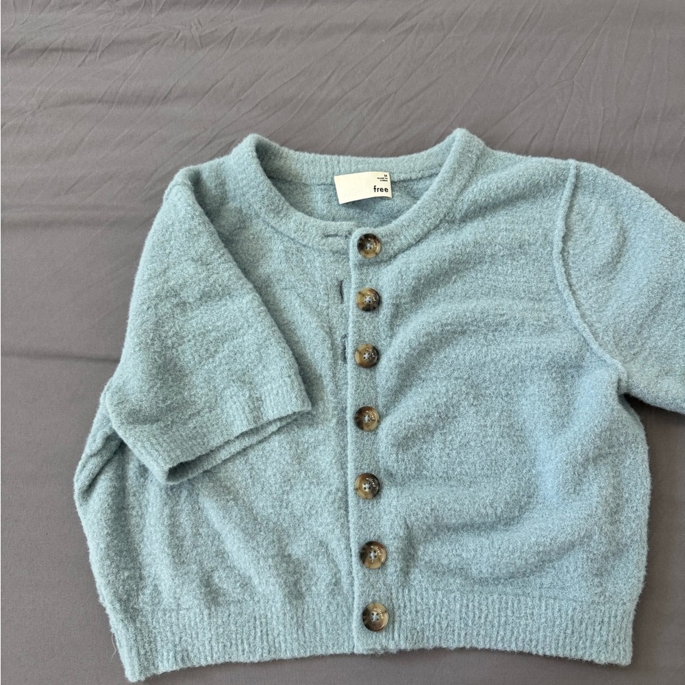 Button-Up Shirt - Picture 2 of 3